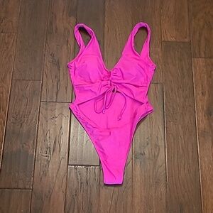 Unknown Brand women's hot pink, hi-cut swimsuit with cutouts size XL